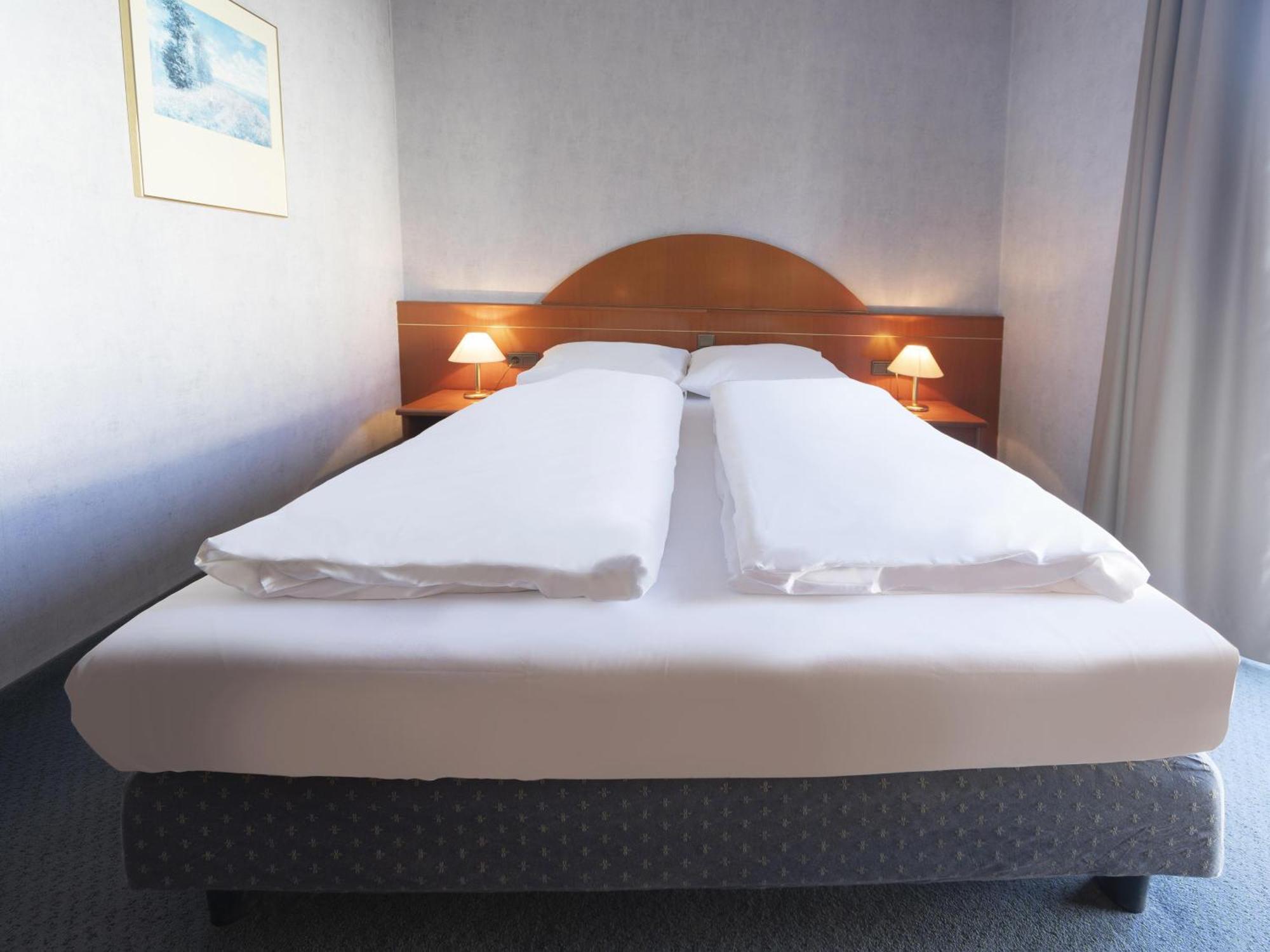 B&B Hotel Gotha-Hbf Екстер'єр фото