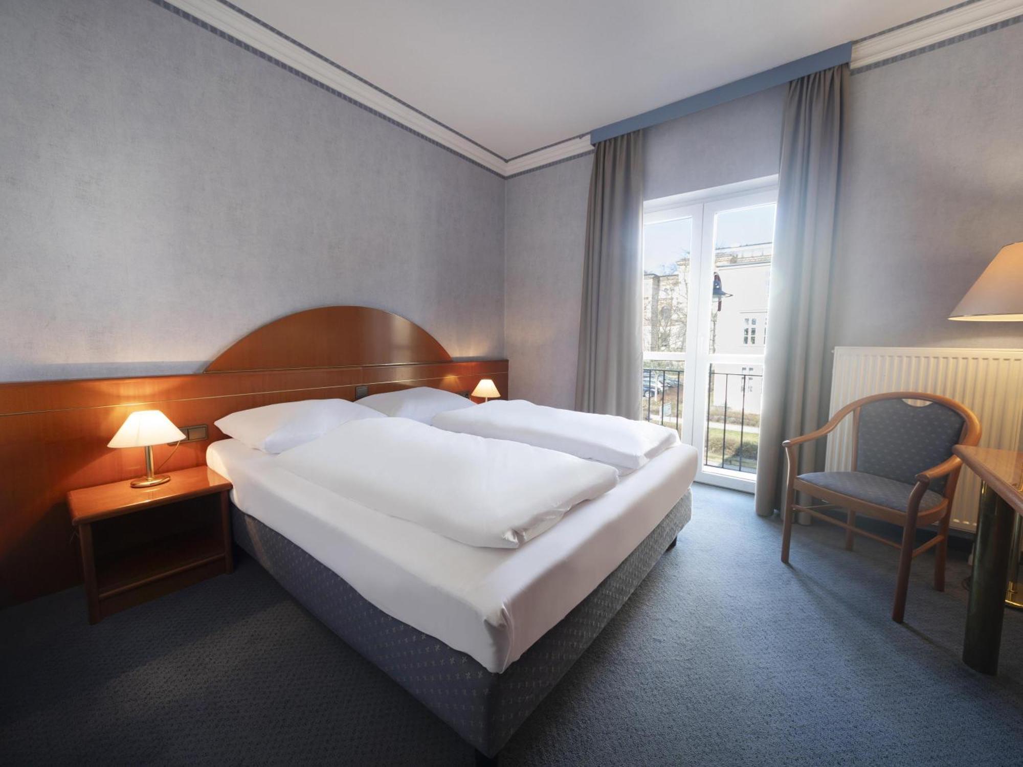 B&B Hotel Gotha-Hbf Екстер'єр фото