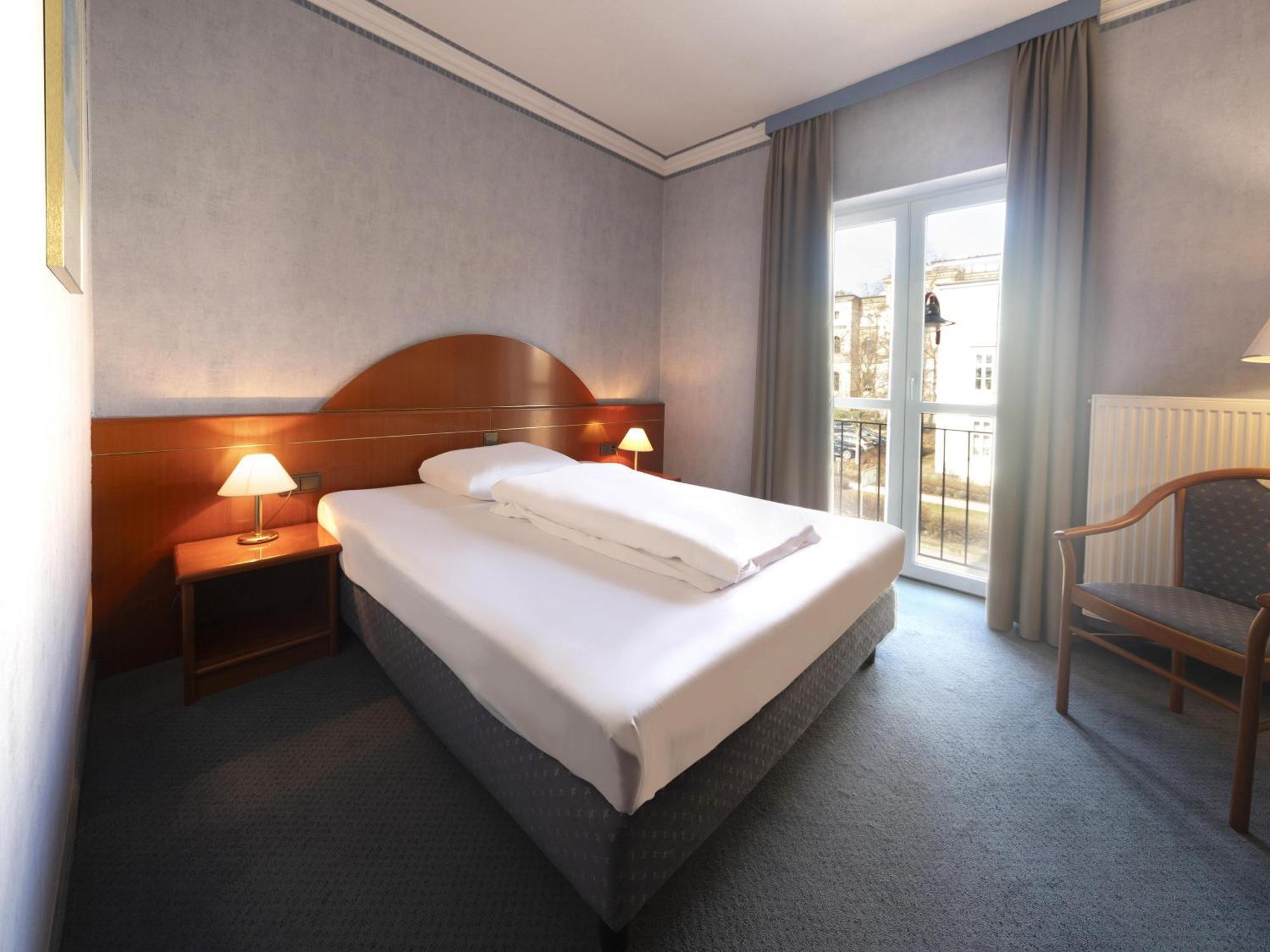 B&B Hotel Gotha-Hbf Екстер'єр фото